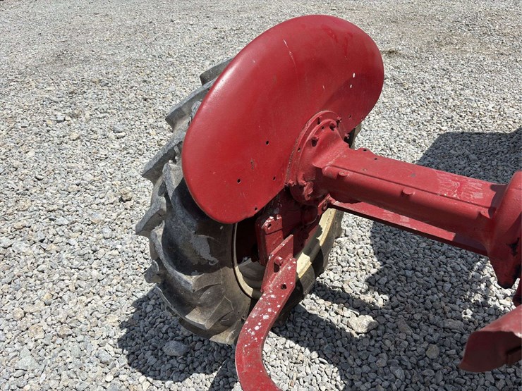 farmall-culti-vision-b-image-35