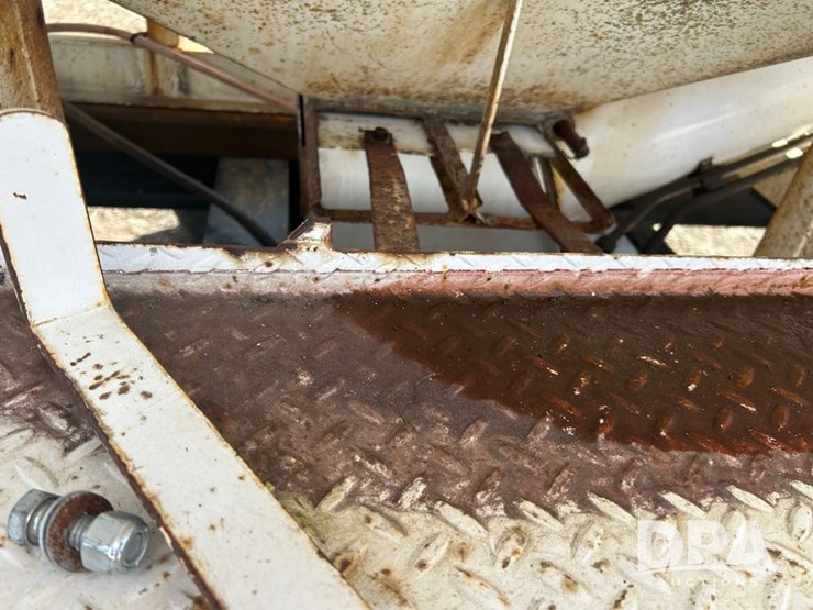 willmar-dry-tender-trailer-(cp1144,-unit-31401)-image-10
