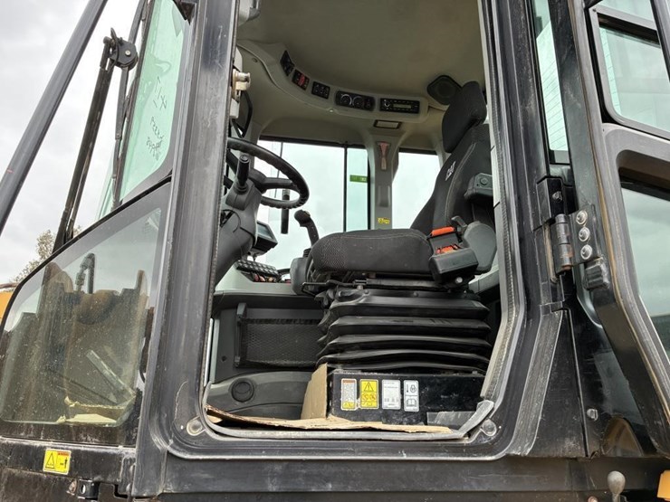 2019-caterpillar-938m-image-20