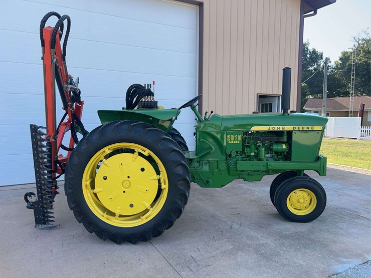 1962-john-deere-2010-image-2