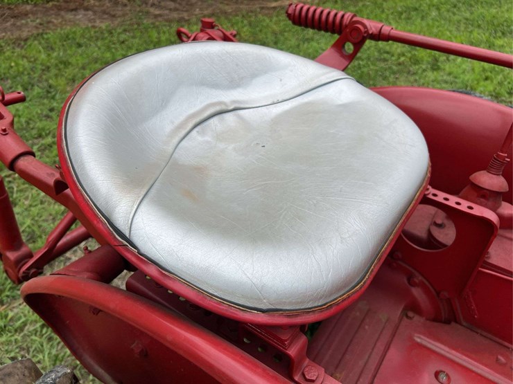 farmall-140-image-45