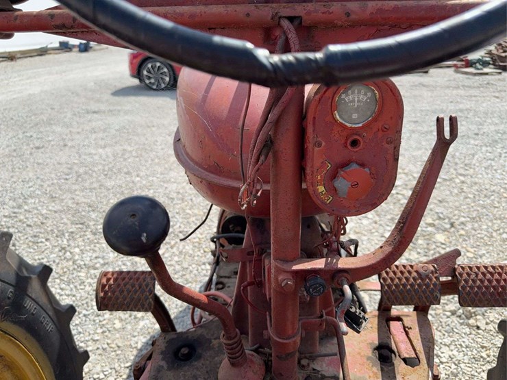 farmall-m-image-12