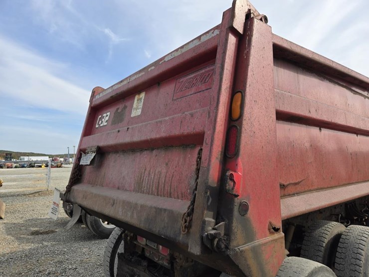2002-kenworth-t800-image-35