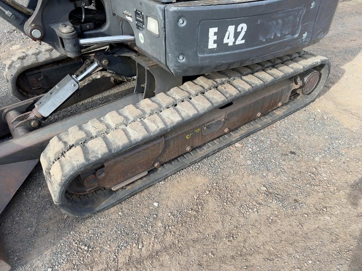 2013-bobcat-e42-image-24