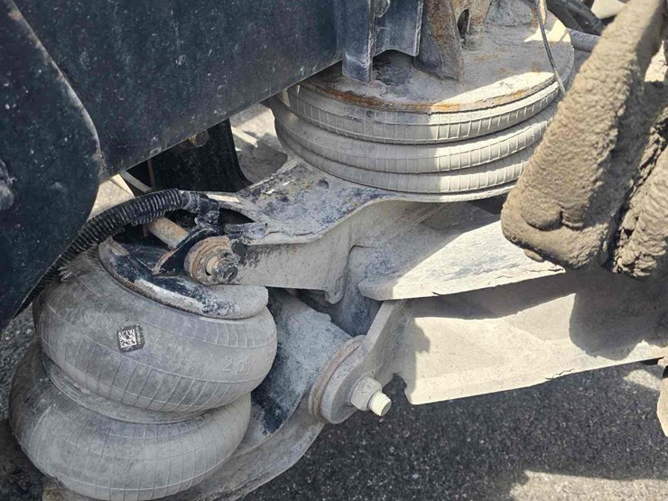 2021-kenworth-t880-image-24