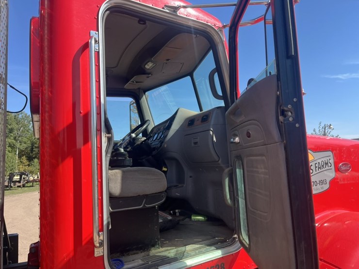 2007-peterbilt-367-image-108