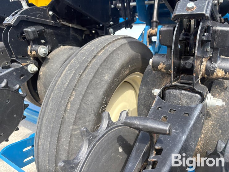 2019-kinze-3600-image-12