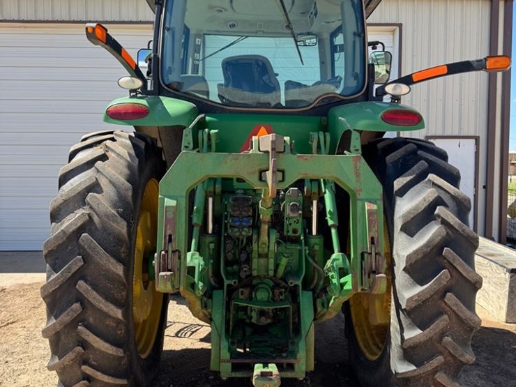 2013-john-deere-8310r-image-3