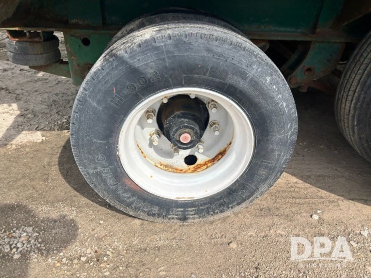 2015-behnke-dry-tender-trailer-(gp11556)-image-35