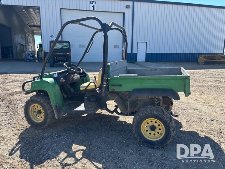 john-deere-gator-image-9