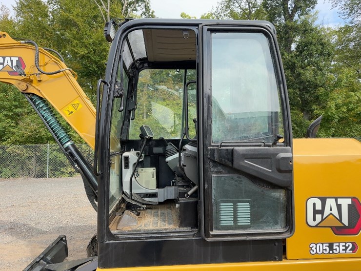 2021-caterpillar-305-image-37