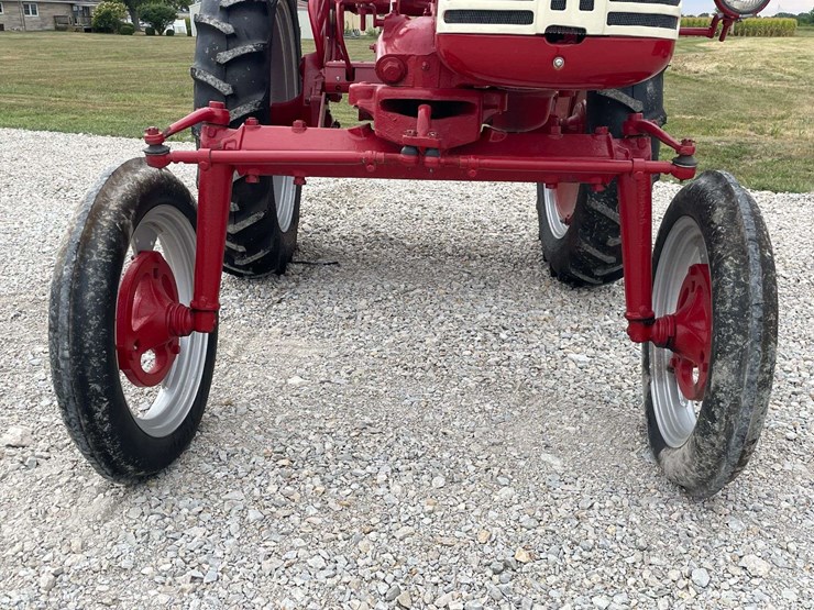 farmall-130-image-16