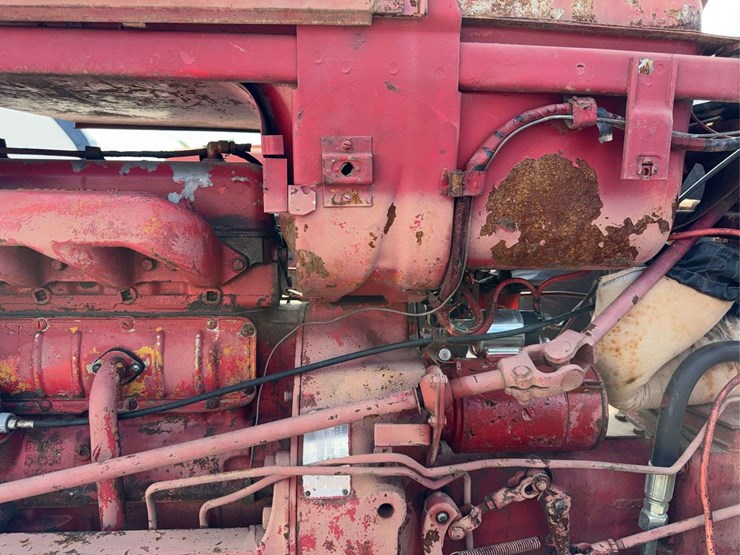 farmall-560-diesel-image-43
