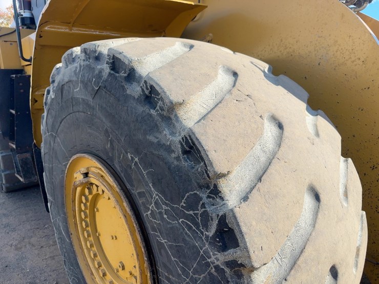 2016-caterpillar-980m-image-13
