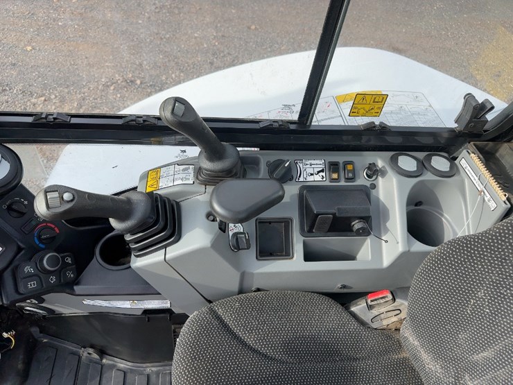 2023-bobcat-e42-image-29