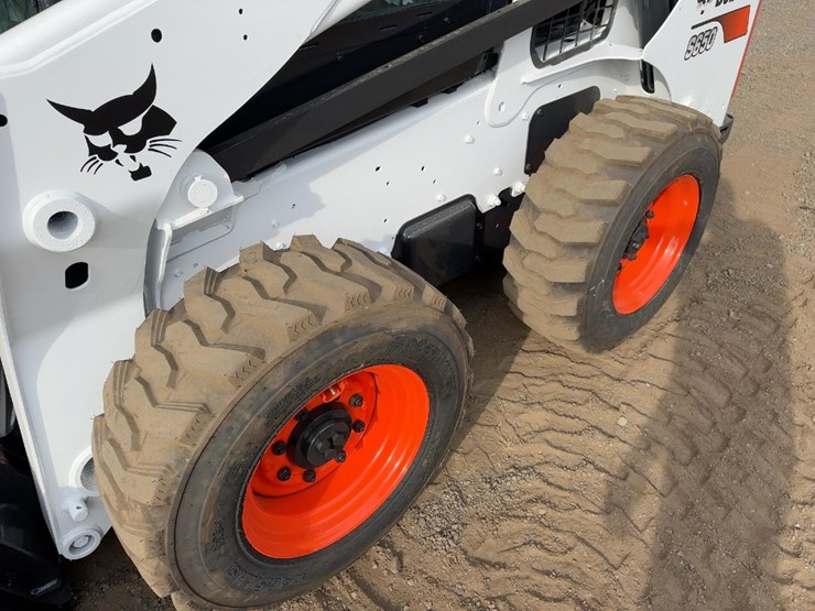 2017-bobcat-s650-image-14