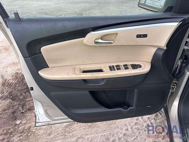 2010-chevrolet-traverse-image-6