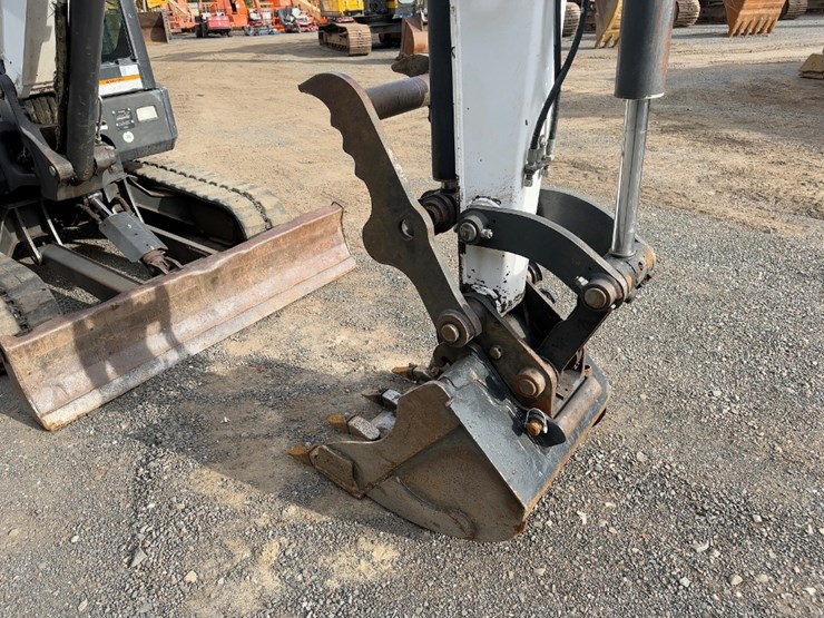 2013-bobcat-e42-image-8