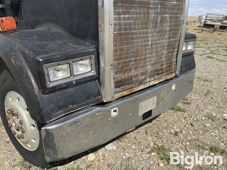 1983-kenworth-w900-image-13