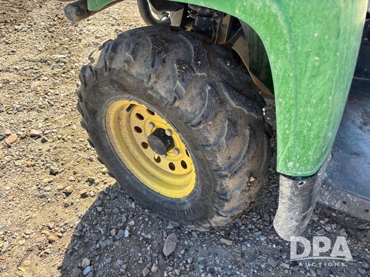 john-deere-gator-image-24