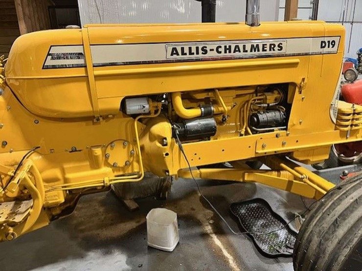 1964-allis-chalmers-d19-beachmaster-image-9