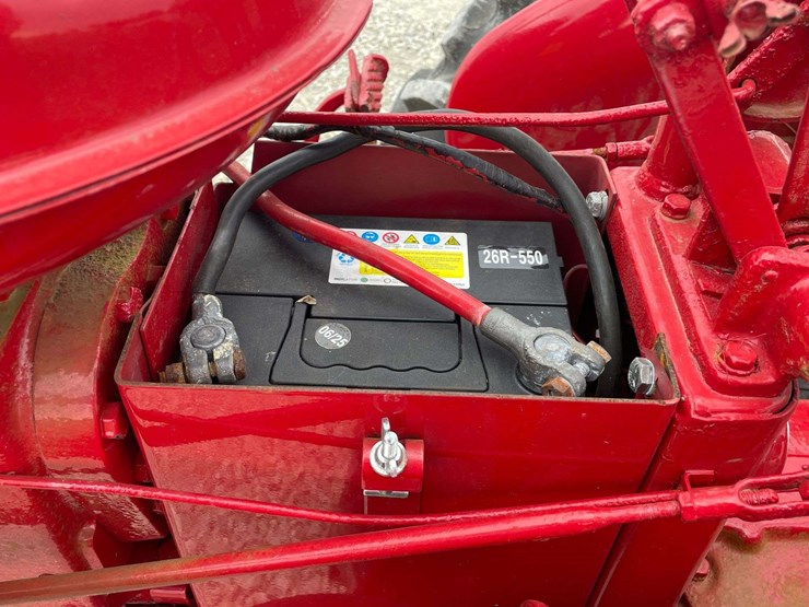 farmall-140-image-46