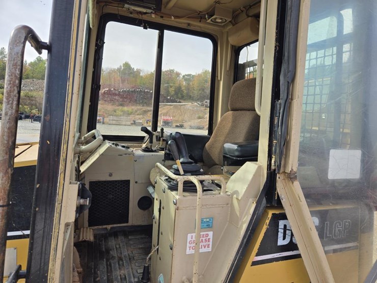 2001-caterpillar-d5c-image-23