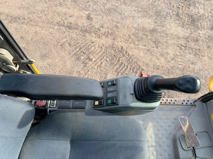 2003-volvo-ec140b-lc-image-39