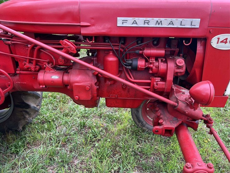 farmall-140-image-27