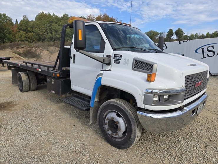 2005-gmc-5500-image-7