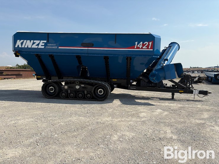 2024-kinze-1421-grain-cart-image-4