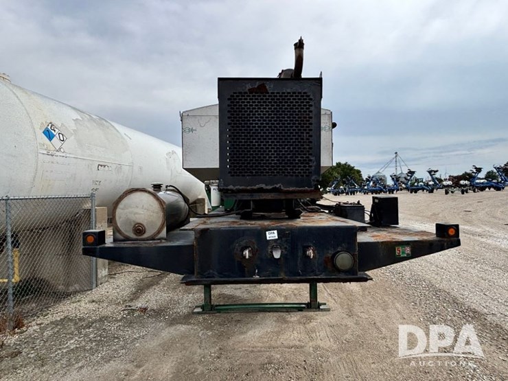 2015-behnke-dry-tender-trailer-(gp11556)-image-4