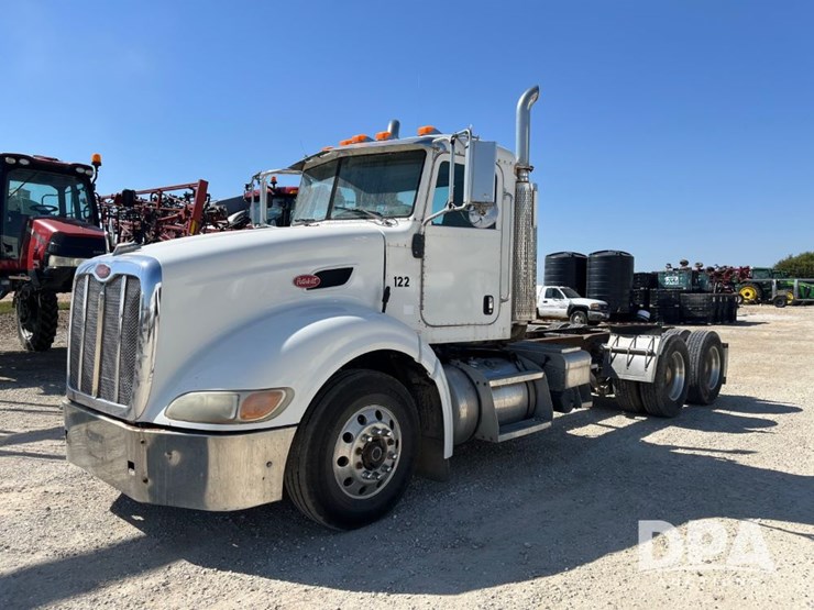 2007-peterbilt-386-image-15