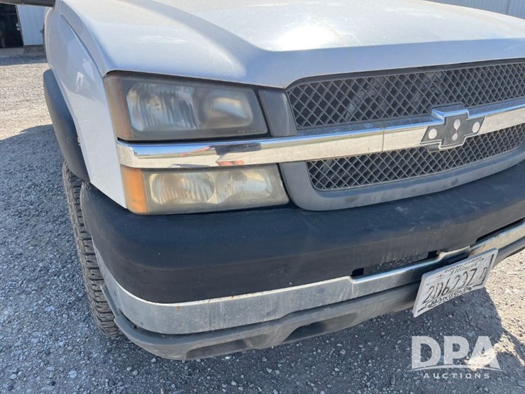 2003-chevrolet-2500hd-image-24