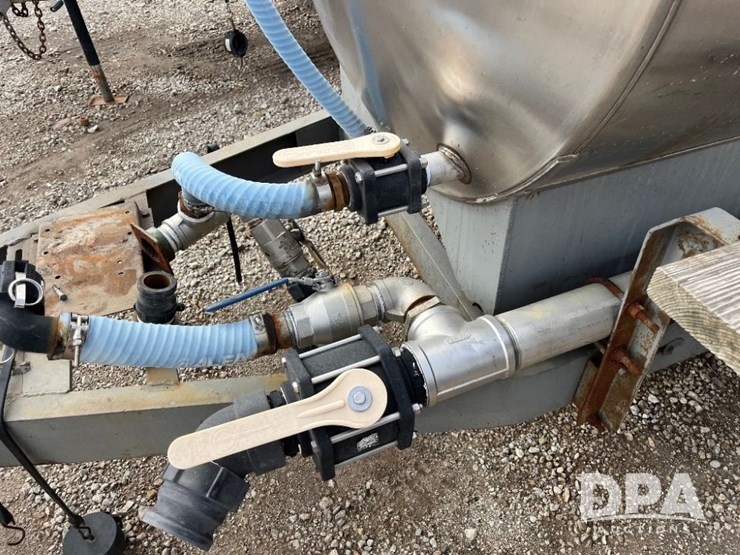 liquid-nurse-tank-(jn3110,-unit-722)-image-16