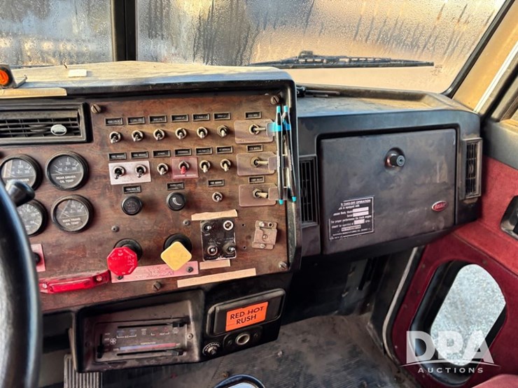 1991-peterbilt-379-image-68