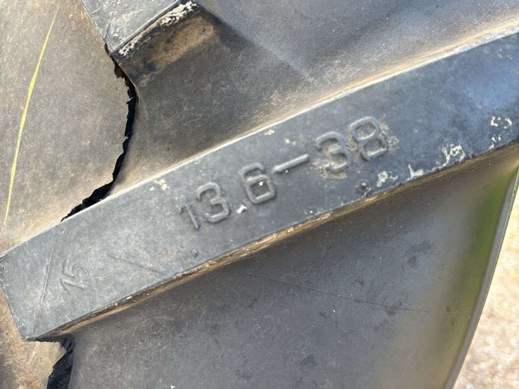 1957-oliver-super-66-image-9