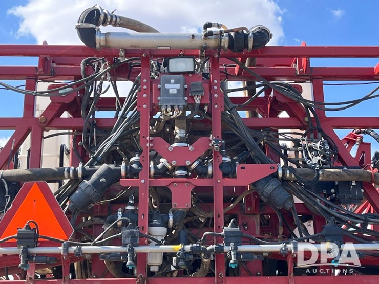 2017-case-ih-patriot-4440-image-43