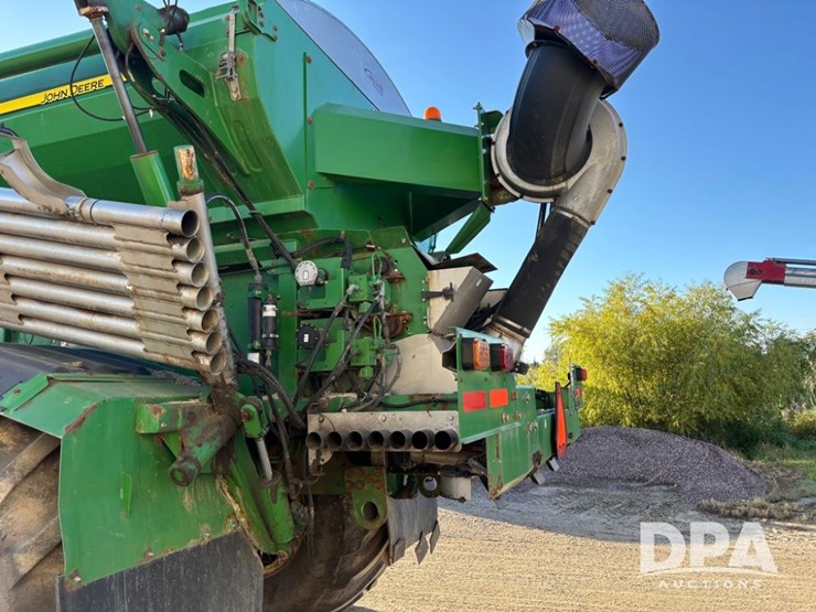 2019-john-deere-f4365-image-33