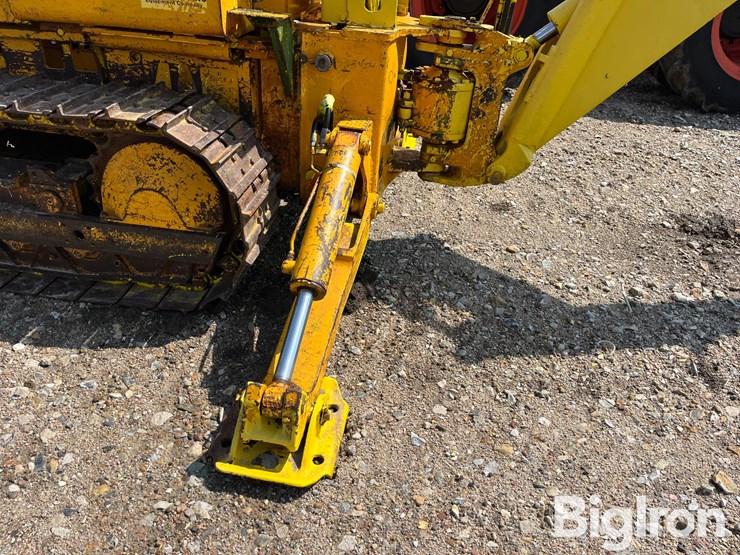 1980-deere-450c-image-9