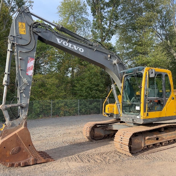 2003 VOLVO EC140B LC