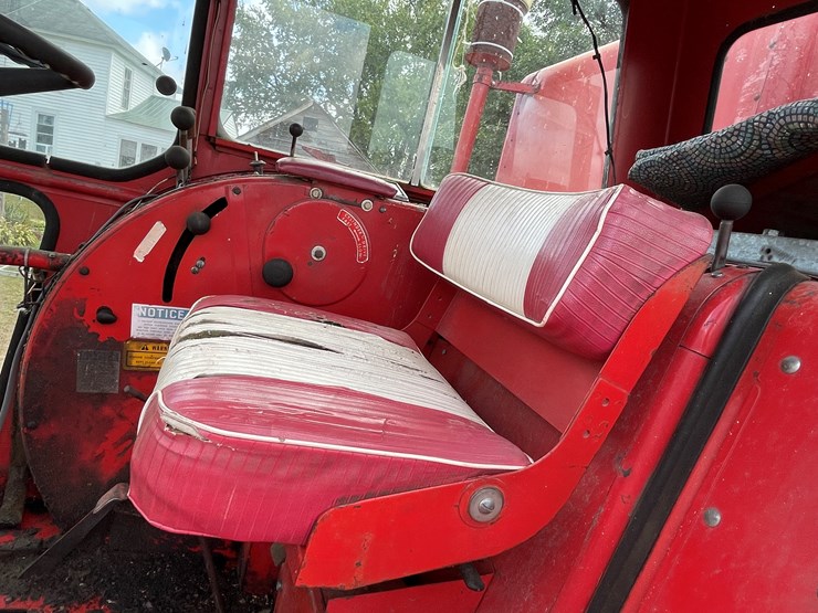 massey-ferguson-510-image-47