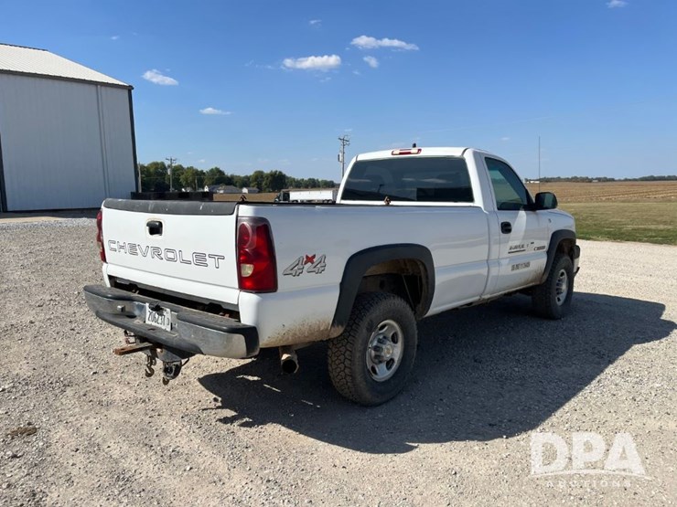 2003-chevrolet-2500hd-image-10