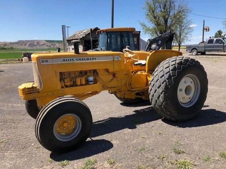 1964-allis-chalmers-d19-beachmaster-image-1