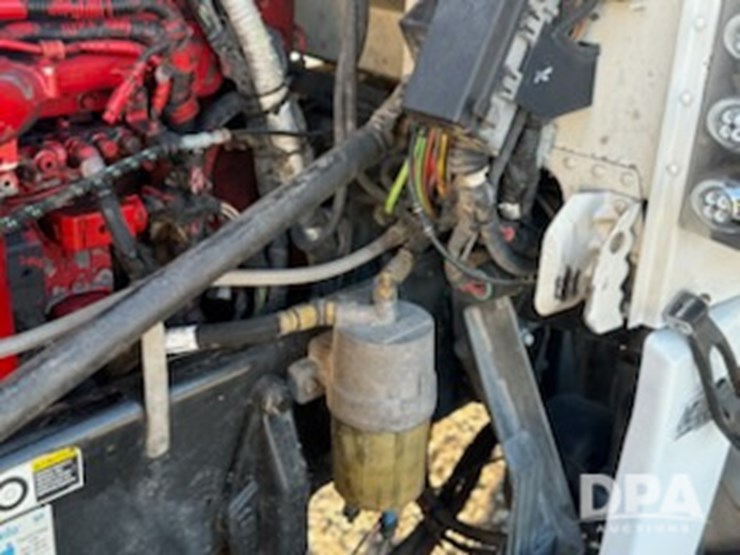 2013-peterbilt-389-truck-(jm627)-image-41