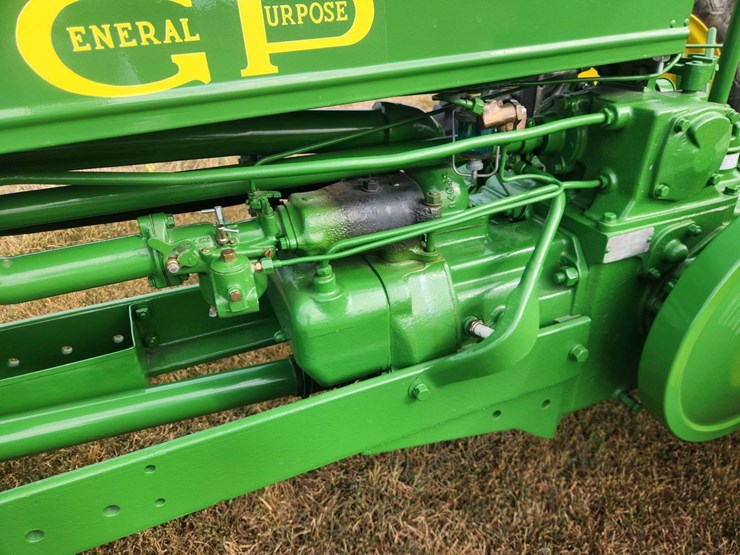 john-deere-b-image-35