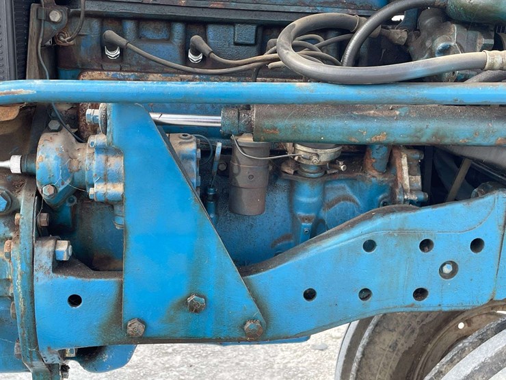 ford-4000-image-33