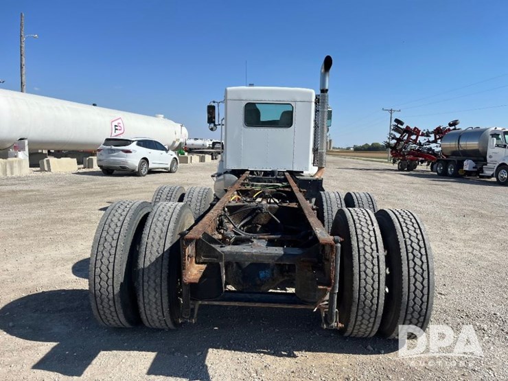 2009-kenworth-t370-image-10
