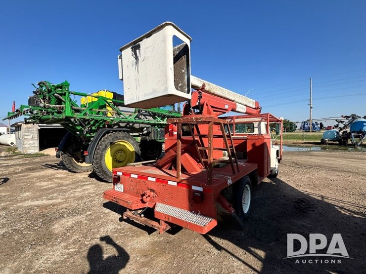 1981-international-1754-bucket-truck-(gp11561,-unit-78228)-image-5