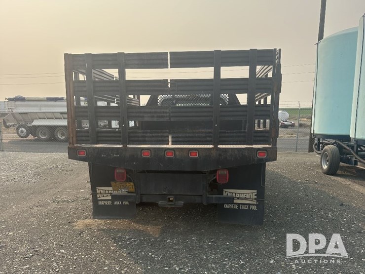 2012-ford-f550-image-3